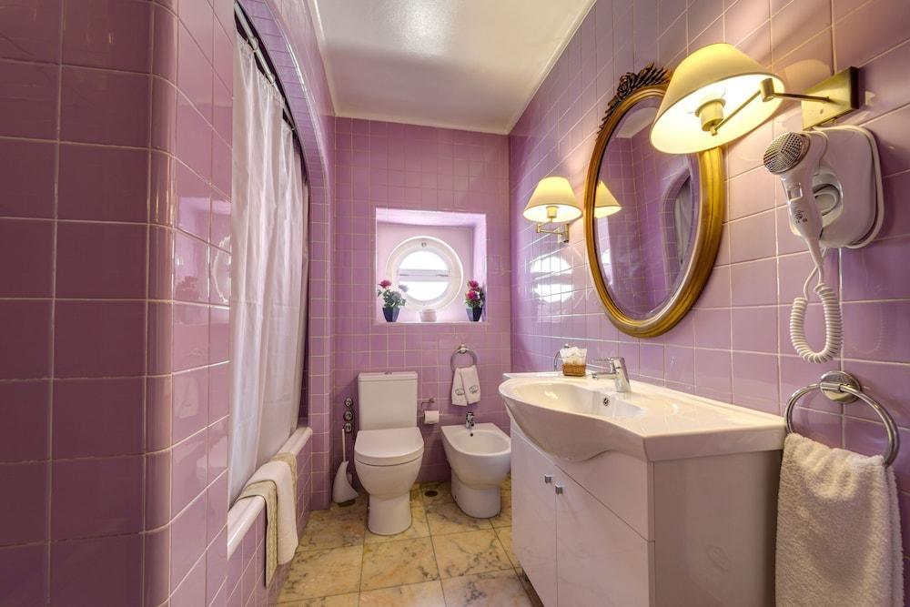 Pergola Boutique (adults Only) Bed and breakfast 4*